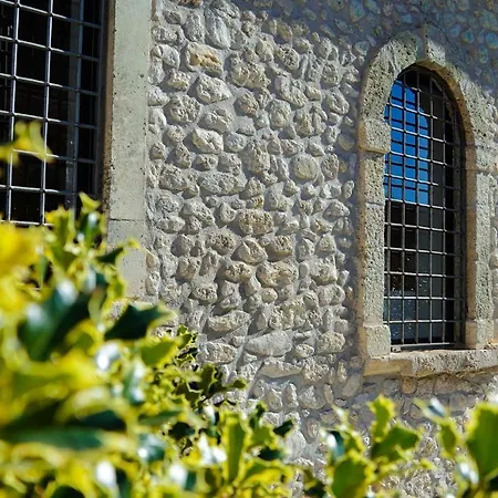Abbazia Ss. Quirico E Giulitta *