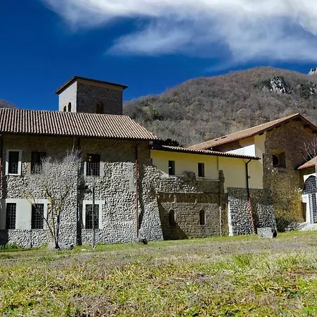Abbazia Ss. Quirico E Giulitta Hotel
