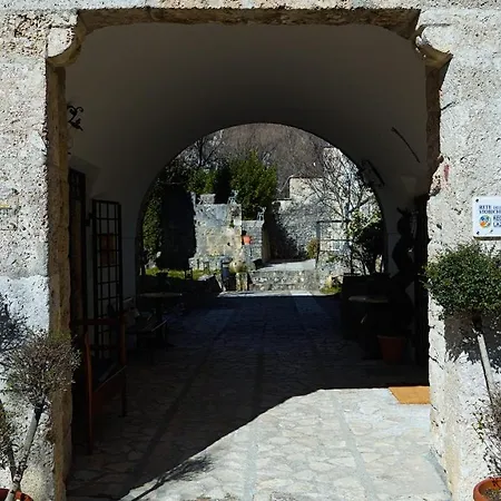 Hotel Abbazia Ss. Quirico E Giulitta *
